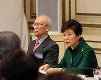 朴总统:“5.24措施问题应该通过南北对话解决”