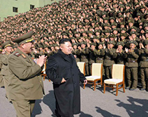 金正恩不拄拐杖指导部队指挥官大会