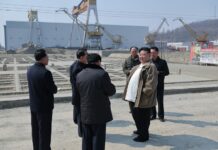 给南浦造船所下达加强海军力量的任务,现场唉声叹气