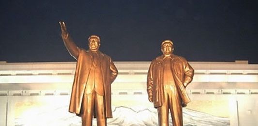 Statues of Kim Il Sung and Kim Jong Il in Pyongyang