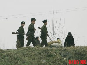 North Korean soldiers electricity discharge chinese
