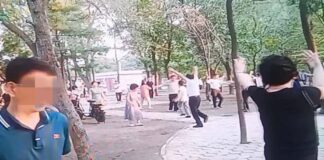 As summer heat fades, North Korean people flock to parks in evenings