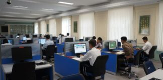 North Korea replaces all foreign student dormitory staff at Kim Il Sung University Students work at computers inside a computer center at Kim Il Sung University in Pyongyang