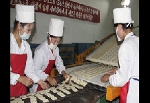 “명절선물 줄께” 北기업소, 인재영입 치열한 경쟁 벌인다