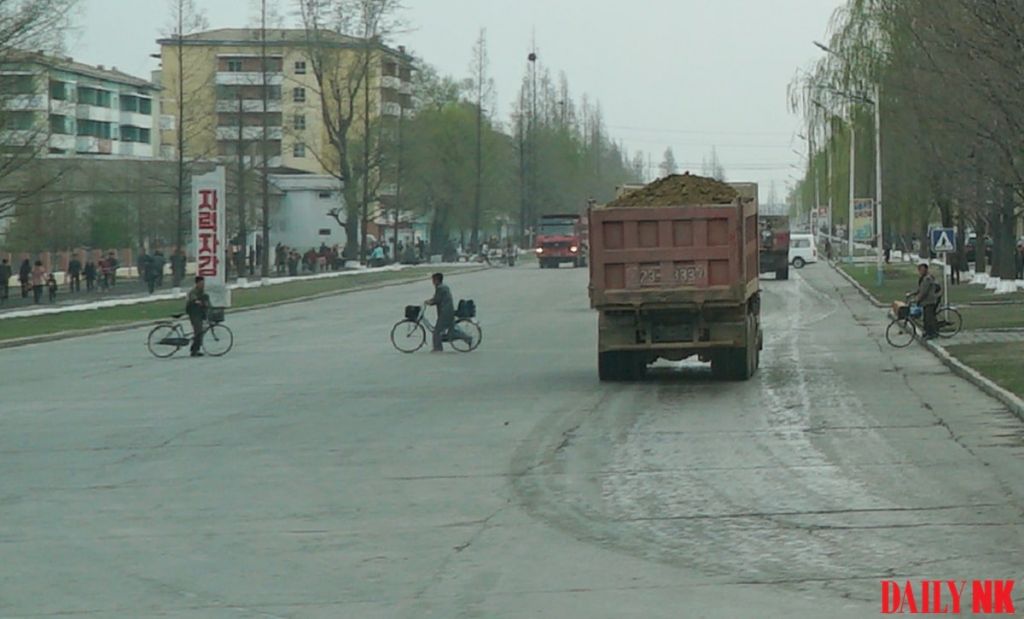 북한 도로 자전거