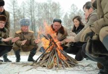 백두산답사와 충성맹세만으로는 주민을 먹여살릴 수 없다
